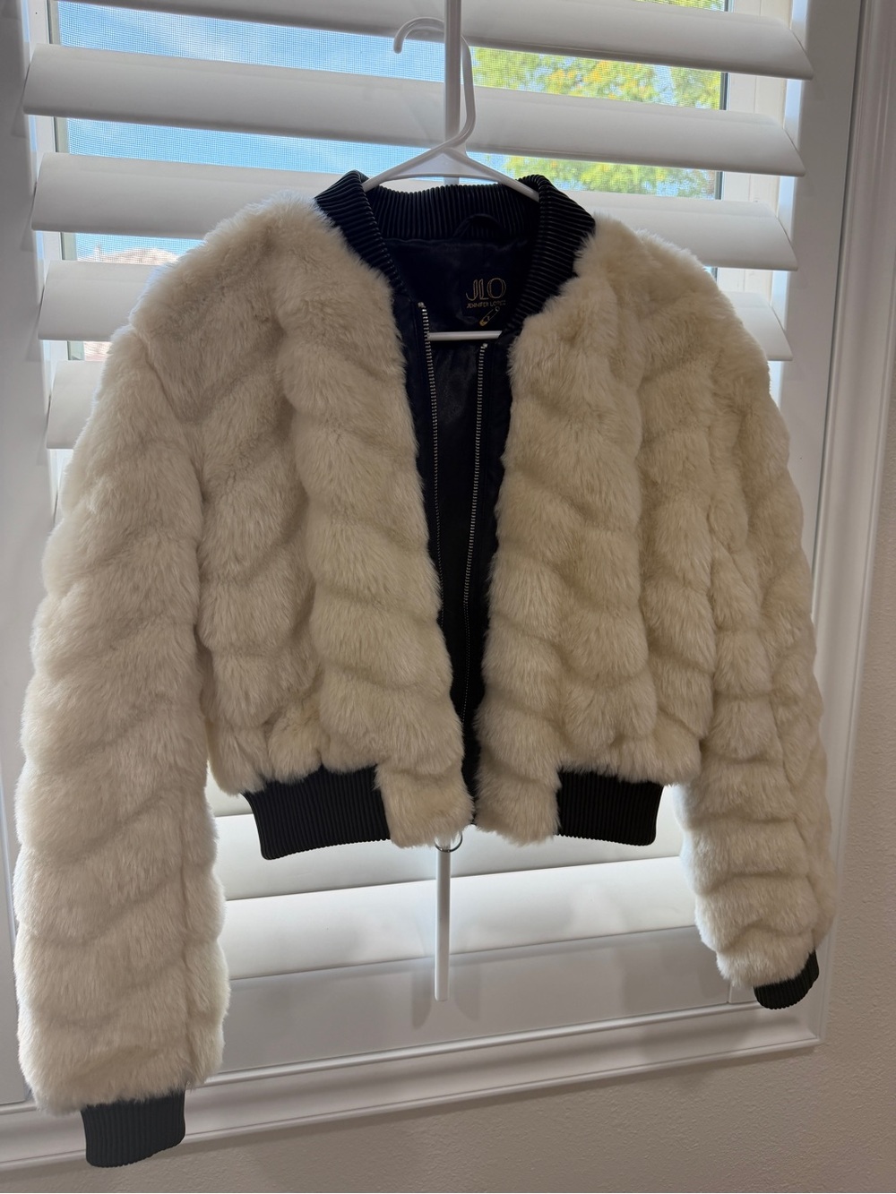 Jennifer Lopez Cream Faux Fur Bomber Jacket with Black Trim - Picture 1 of 2